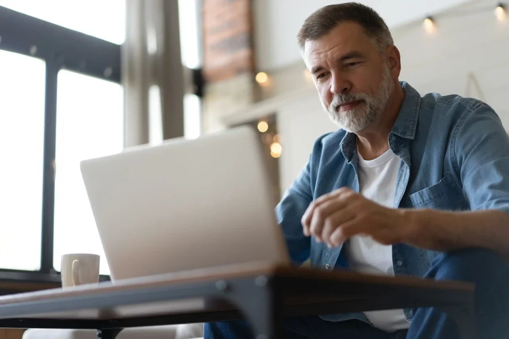 The Advantages of Real-Time Card Management for Arts & Crafts Businesses