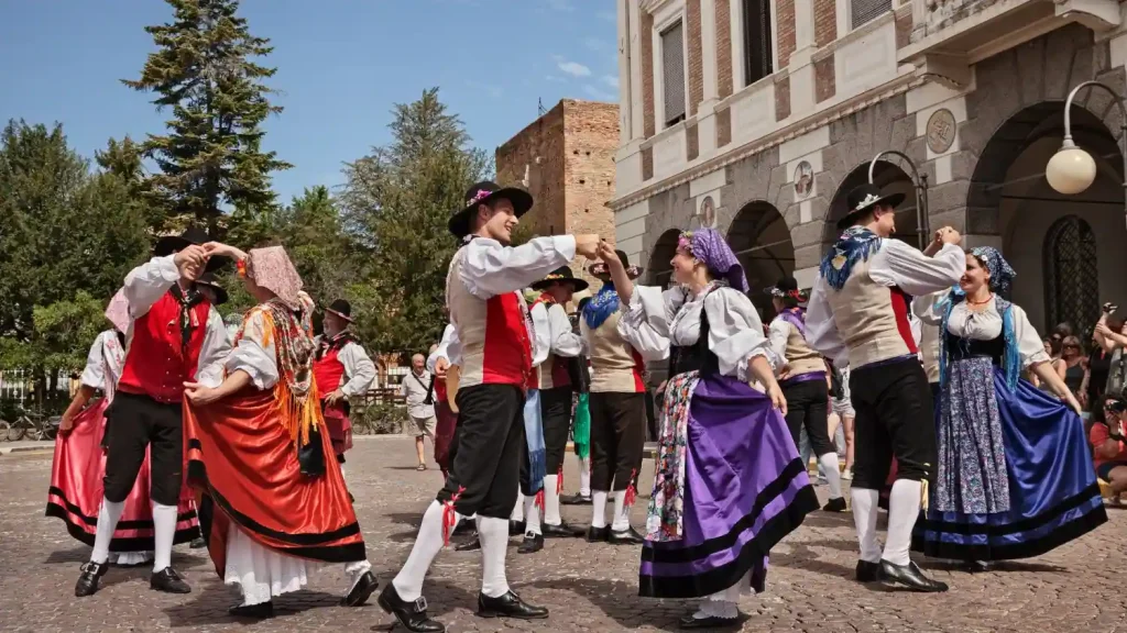 Cultural Event Tips From Online Communities